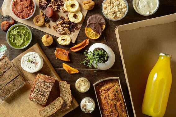 מארז ט"ו בשבט גדול, משק ברזילי // צילום: שי בן אפרים 